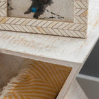 Table d'appoint triangulaire