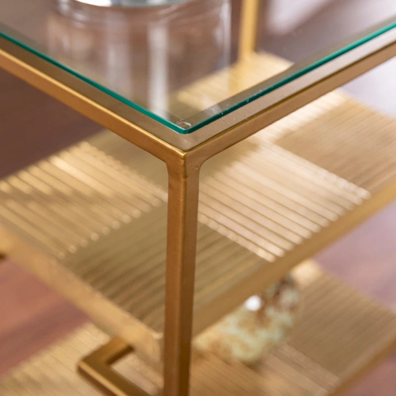 Table d'appoint à plateau en verre avec étagères, laiton