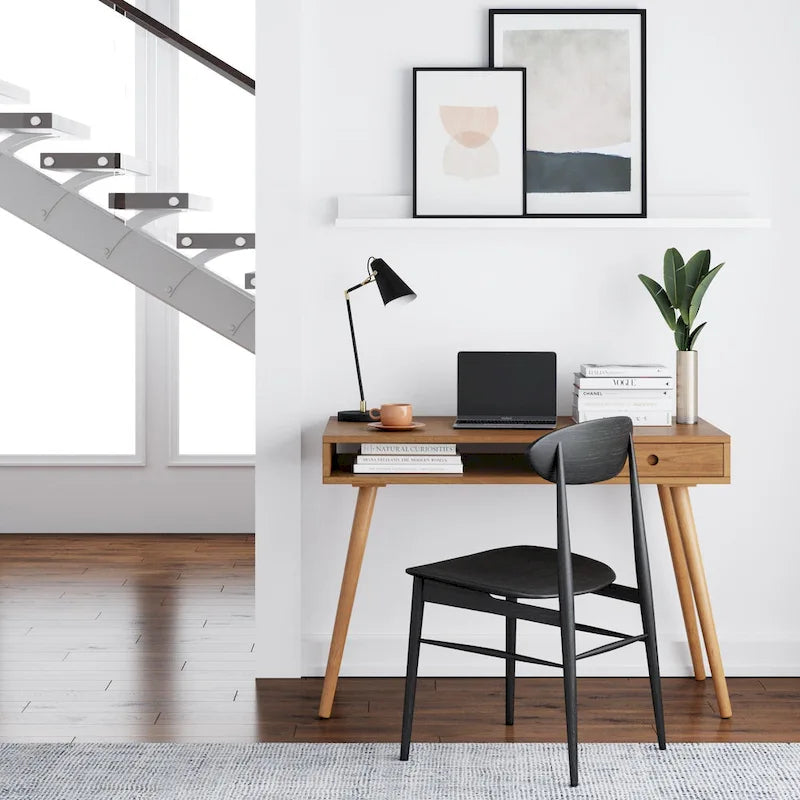 Bureau en noyer avec rangement ouvert et petits tiroirs